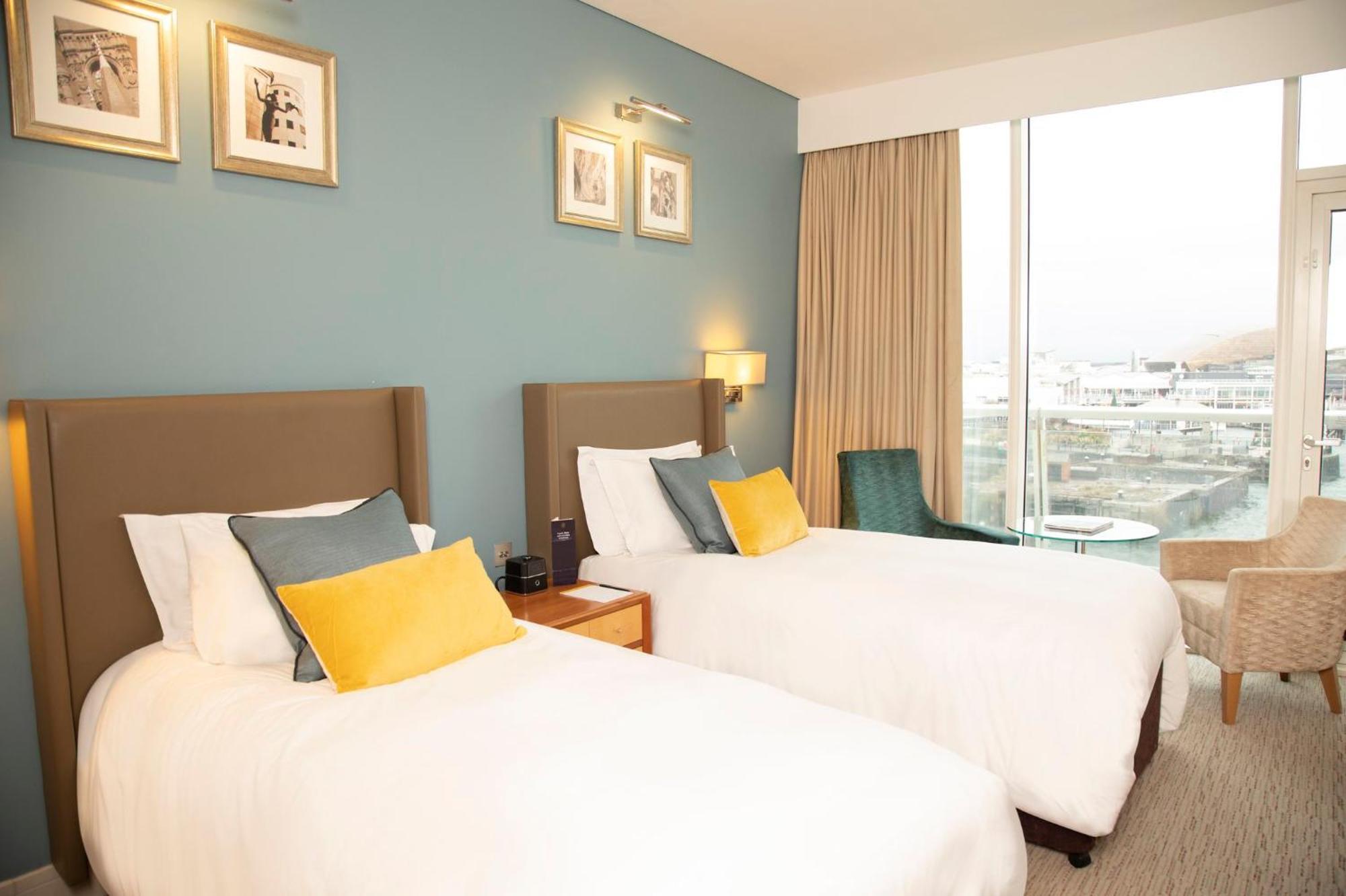 Voco St. David'S Cardiff By Ihg Hotel Exterior photo